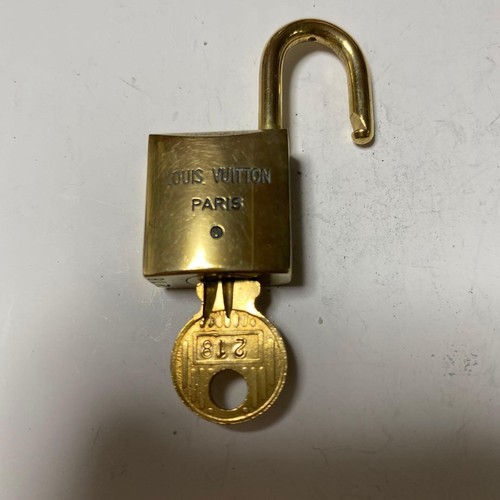 Serrure cadenas louis vuitton - cadenas,