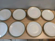 Lot de 13 Assiettes en