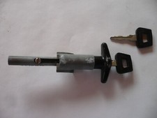 SERRURE DE CAPOT ARRIERE MOTEUR PORSCHE 911 912 930    Ref:914.511.070.10