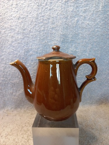 Petite cafetière ancienne - ancienne, +