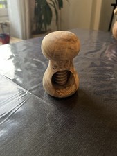 Casse Noix En Bois D’Olivier