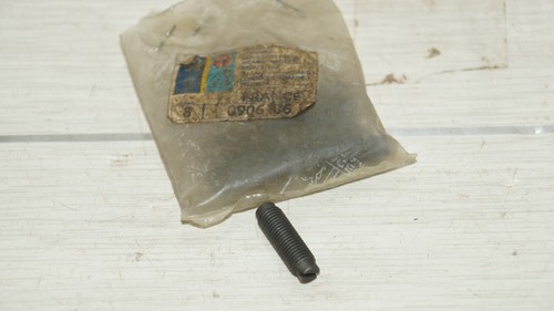 Vis réglage axe culbuteur - vis,