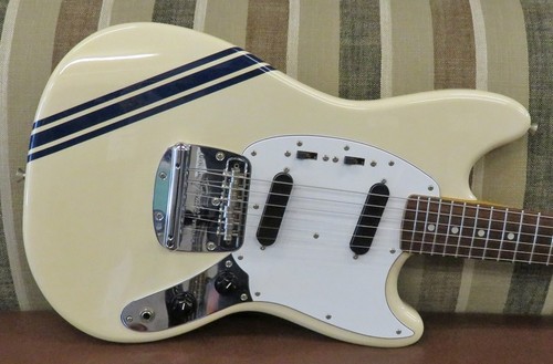 Guitare - (fender, japan)