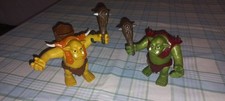 LOT DE PLAYMOBIL  * 2 TROLL GEANT 1 JAUNES ET 1 VERT EQUIPES * OGRES  VOIR PHOTO