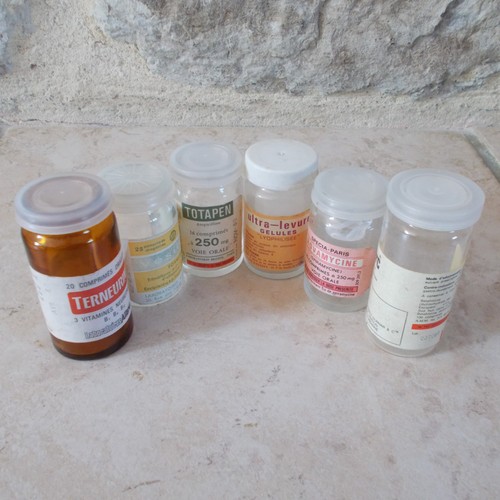 Lot flacons boites - lot, verre