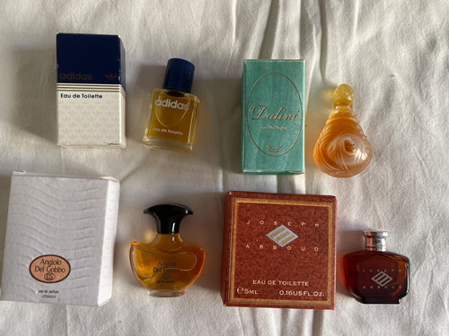 Lot miniatures parfums - de,