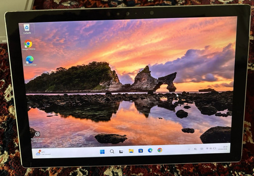 Microsoft surface pro 1724 - 1,