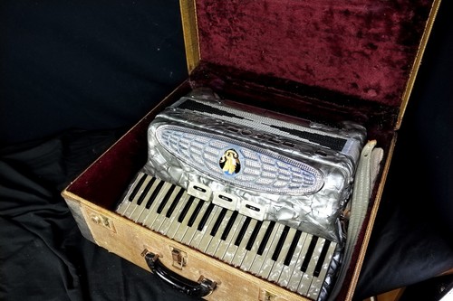 Silvio soprani piano accordion - piano,