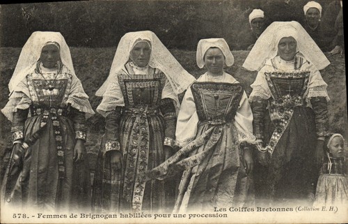 Femmes brignogan habillées - de,