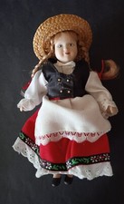 Poupée porcelaine vintage collection poupées du monde N° 27