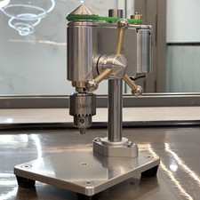 Mini perceuse d'établi