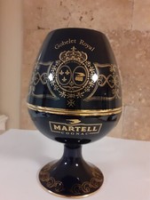 Bouteille Cognac Martell en porcelaine, gobelet royal, vide