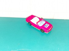 1011245 Voiture miniature