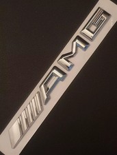 Logo insigne coffre Mercedes