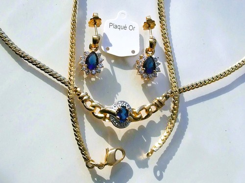 Lot beaux bijoux 1980 - /,