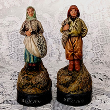 SOUVENIR BORD DE MER ILE D'YEU COUPLE PECHEURS terre cuite vernissée H. 9,5