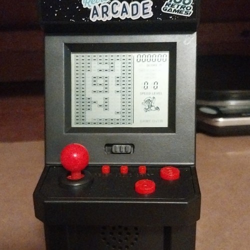 Retro arcade brick game - retro,