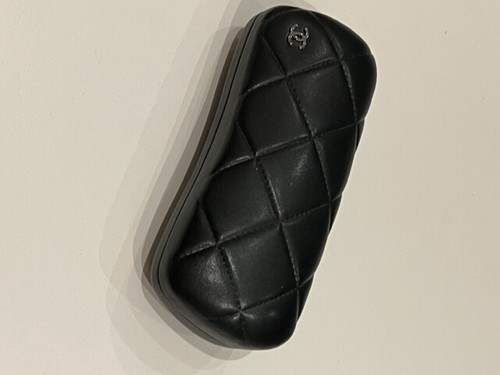 Chanel etui lunettes cuir - chanel., à