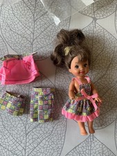 BARBIE SHELLY 1994 Avec 3 Vêtements