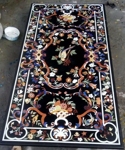 Black marble corner - 24",