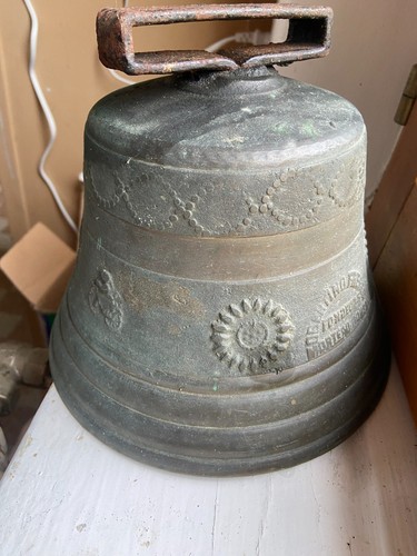 Cloche vache libération - a,