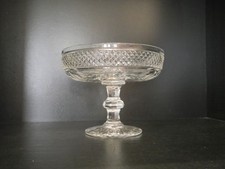 Plat coupe sur pied centre