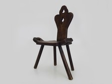 Chaise tripode brutaliste en