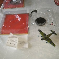 avion militaire 1/72 miniature