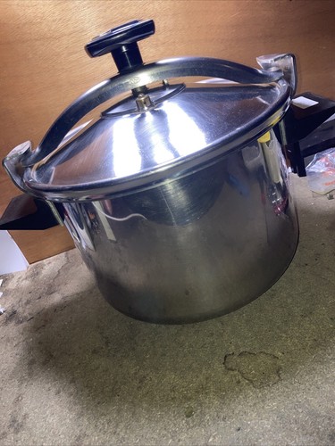 Ancienne cocotte - (d,