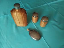 LOT D’UNE FLASQUE A WHISKY OU ALCOOL,   PETITE GOURDE EN ETAIN.  DEUX POTS A...