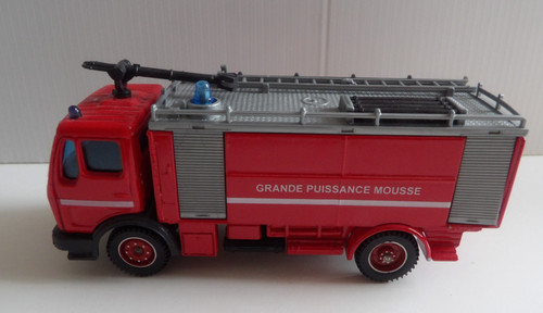 Mercedes pompiers solido - 1/50,