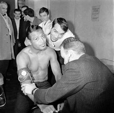 Boxer ray sugar robinson - robinson, weigh