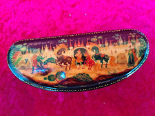 Belle Boîte De Vernis Russe, Danse Avec Des Chevaux, Signée