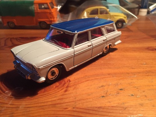 Dinky toys fiat - toys,