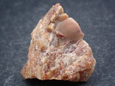 Opale brute , Lachaux , Puy-de-Dôme , Auvergne , France