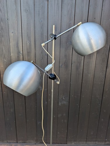Lampe sur pied vintage - lampe, hemi