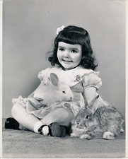 Fillette lapins 1950 - fillette, et