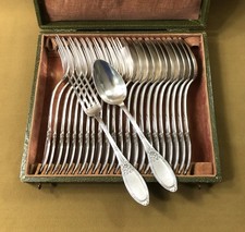 ménagère 12 couverts de table BOULENGER modèle FILETS ET RUBANS métal argenté