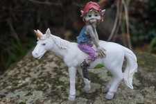 96163  A  1  FIGURINE TROLL