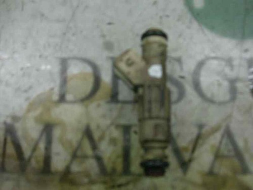 Injecteur 8295318 pour - /,