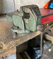 Etau d'attelage pour établi