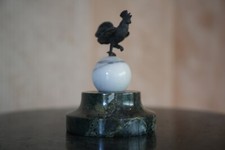 Coq en marbre et fonte
