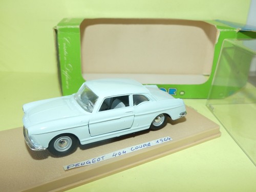Peugeot 404 coupe - coupe, bleu
