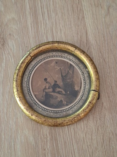 Ancien petit cadre rond doré