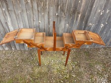 Ancienne travailleuse boite à couture vintage années 1950 petit rangement