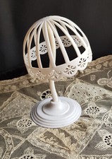 Porte perruque de poupée