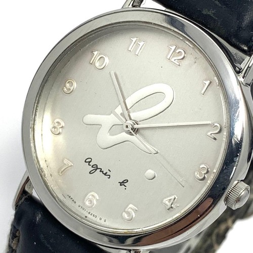 Exc montre à - à, quartz
