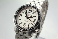 [ avec boîte papier ] Montre