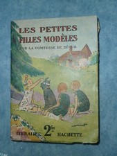 LES PETITES FILLES MODELES