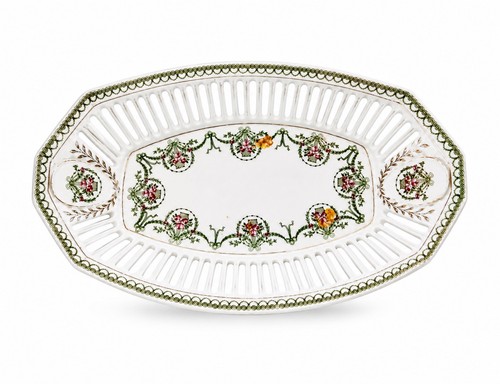 Plat ajouré ancien - , en